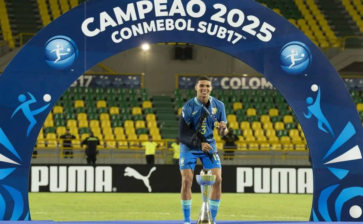 Luis Eduardo assume protagonismo no Grêmio com apoio de Luis Castro Luis Eduardo assume protagonismo no Grêmio com apoio de Luis Castro