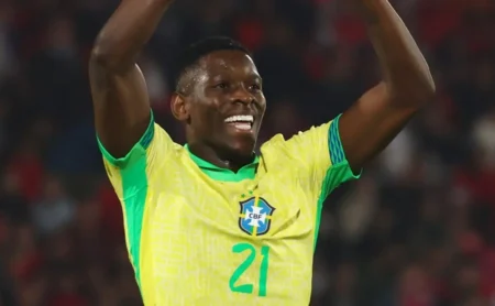 Luiz Henrique declara amor eterno ao Fluminense: “Gratidão”