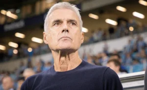 Luís Castro revela pedido aos jogadores do Grêmio após lesão de Marlon: “Honrem o colega”
