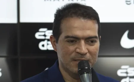 Marcelo Paz busca João Paulo, do Santos, e Corinthians oferece jogadores na troca