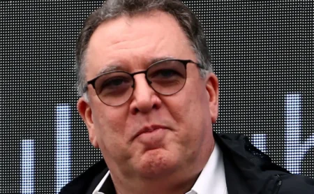 Marcelo Teixeira e postagem sobre ingressos para Santos x Corinthians geram críticas na web