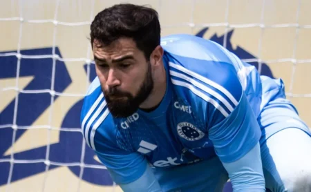 Matheus Cunha comenta sobre chance de ser titular em Cruzeiro x Atlético-MG: “O importante é ajudar”