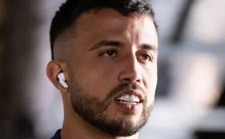 Matheus Henrique critica arbitragem em Flamengo x Cruzeiro e defende Tite: “Conjunto da obra”