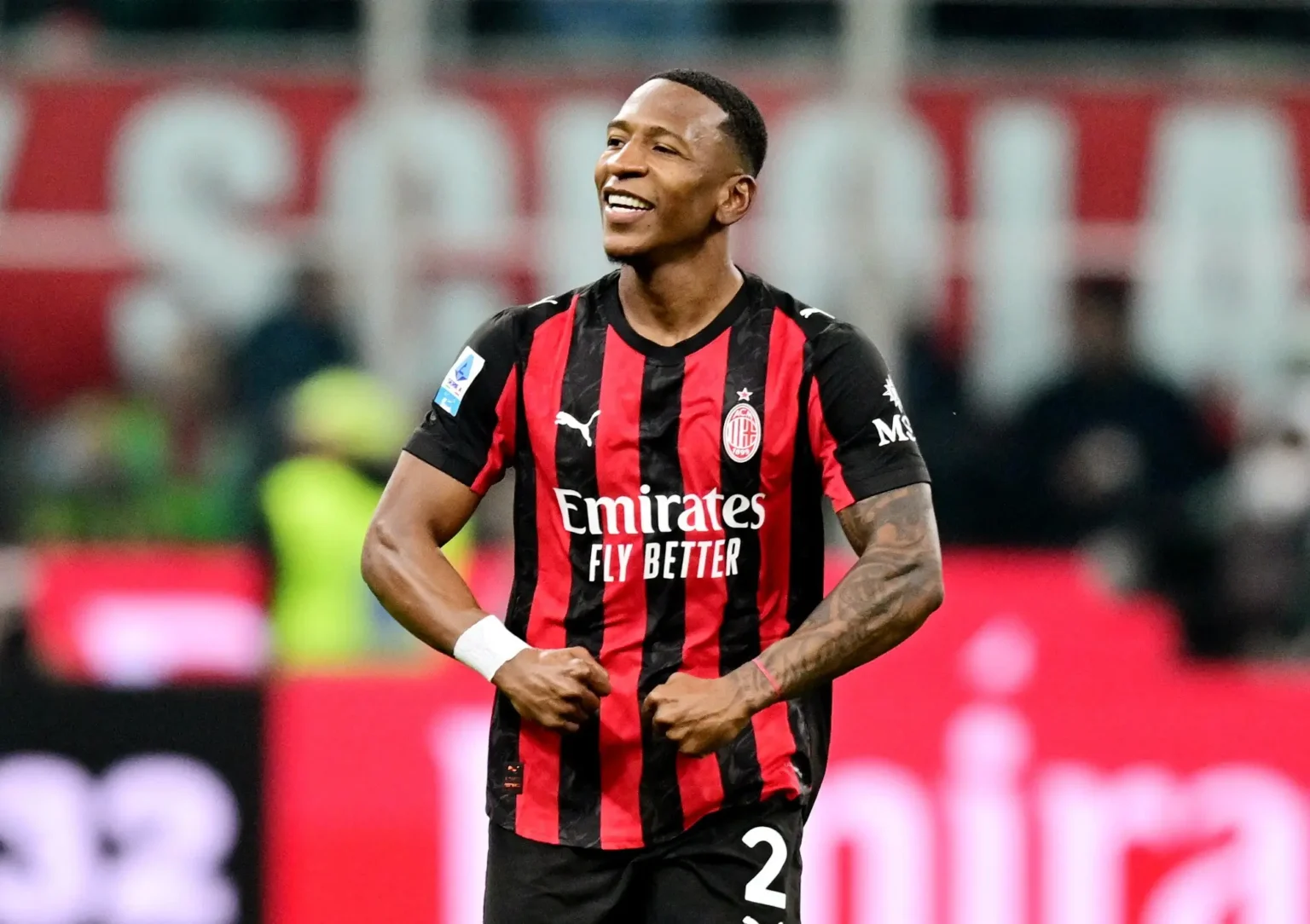 Milan derrota Inter e encurta distância na disputa pelo título italiano