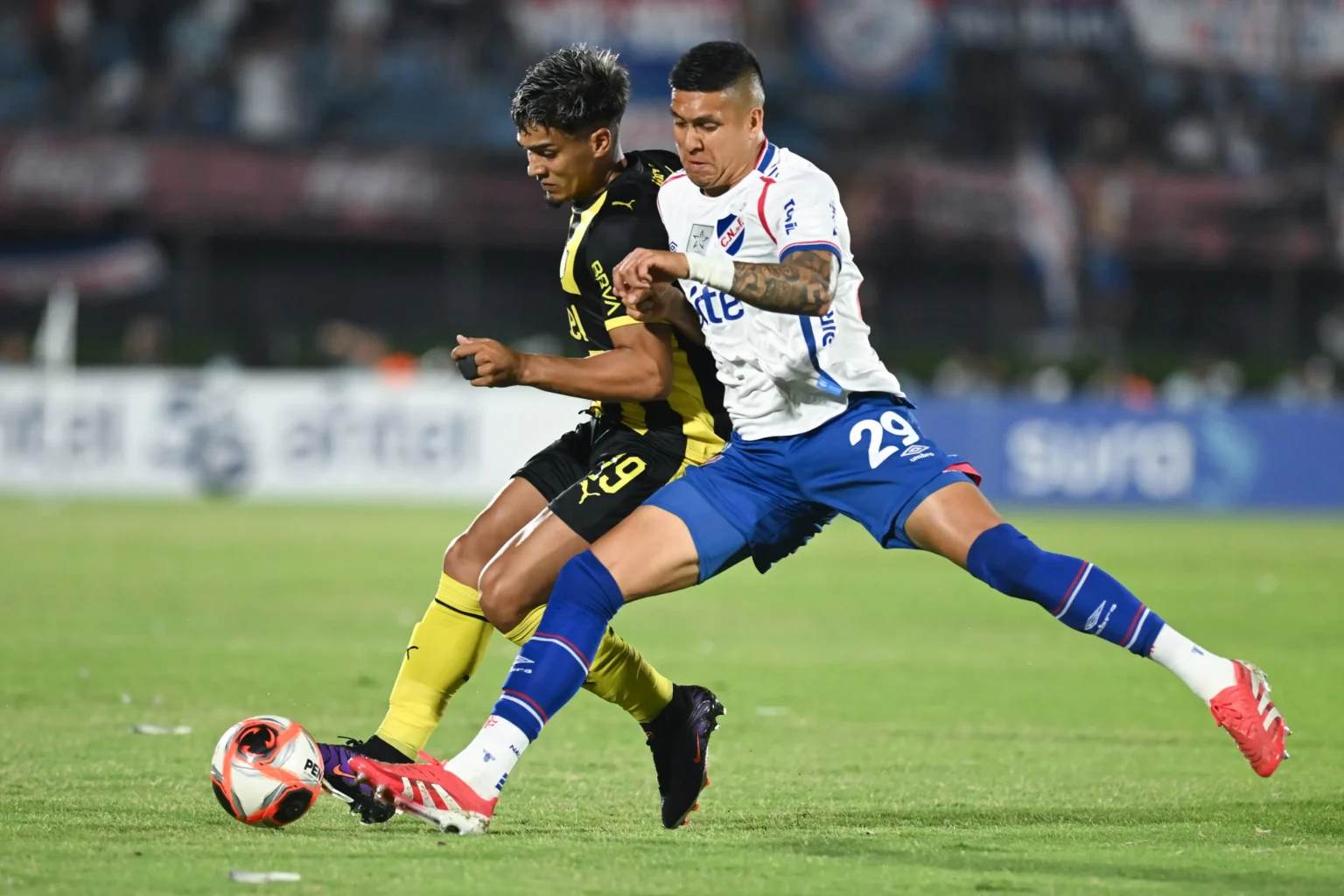 Millán chega ao Rio de Janeiro para assinar com o Fluminense