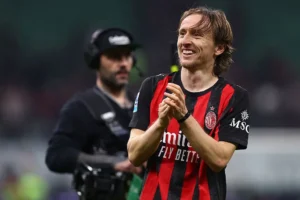 Modric renova com o Milan e mira mais uma Copa com a energia de um jovem