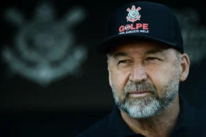 MP solicita arquivamento de investigação sobre uso de cartões do Corinthians por Augusto Melo