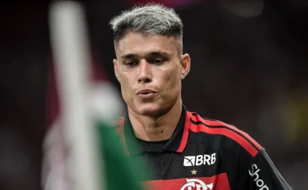 Negociação de Luiz Araújo com o Atlético-MG é interrompida por interferência do novo técnico do Flamengo