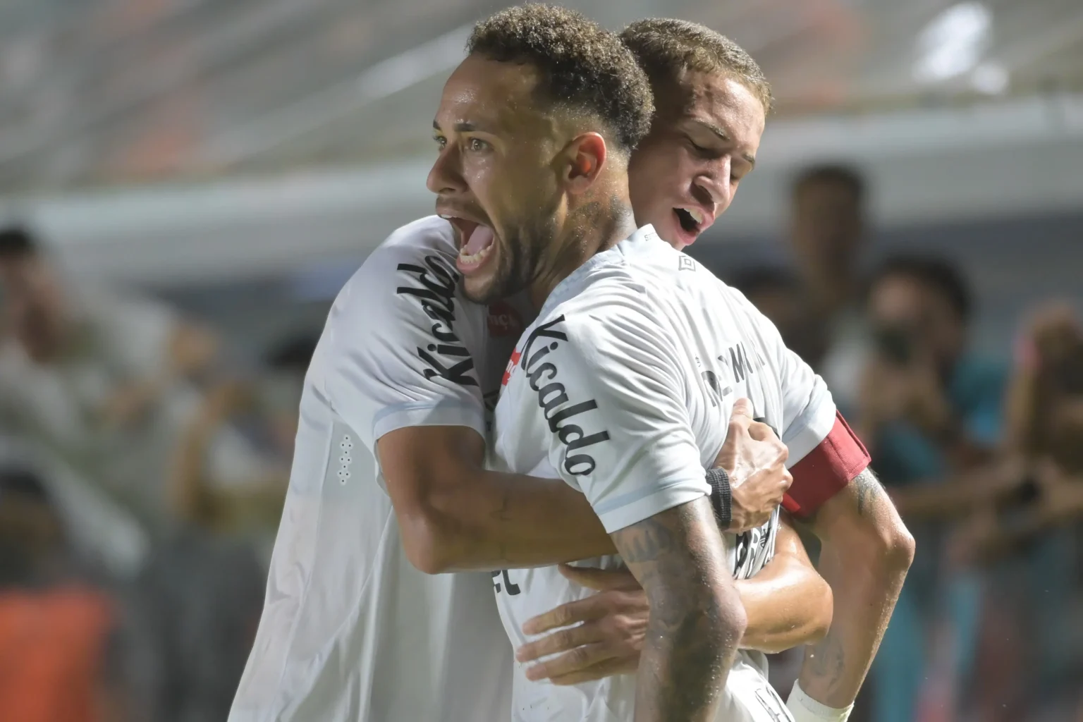 Neymar atinge a terceira melhor pontuação no Cartola desde o retorno com gol contra o Vasco; veja o top 5