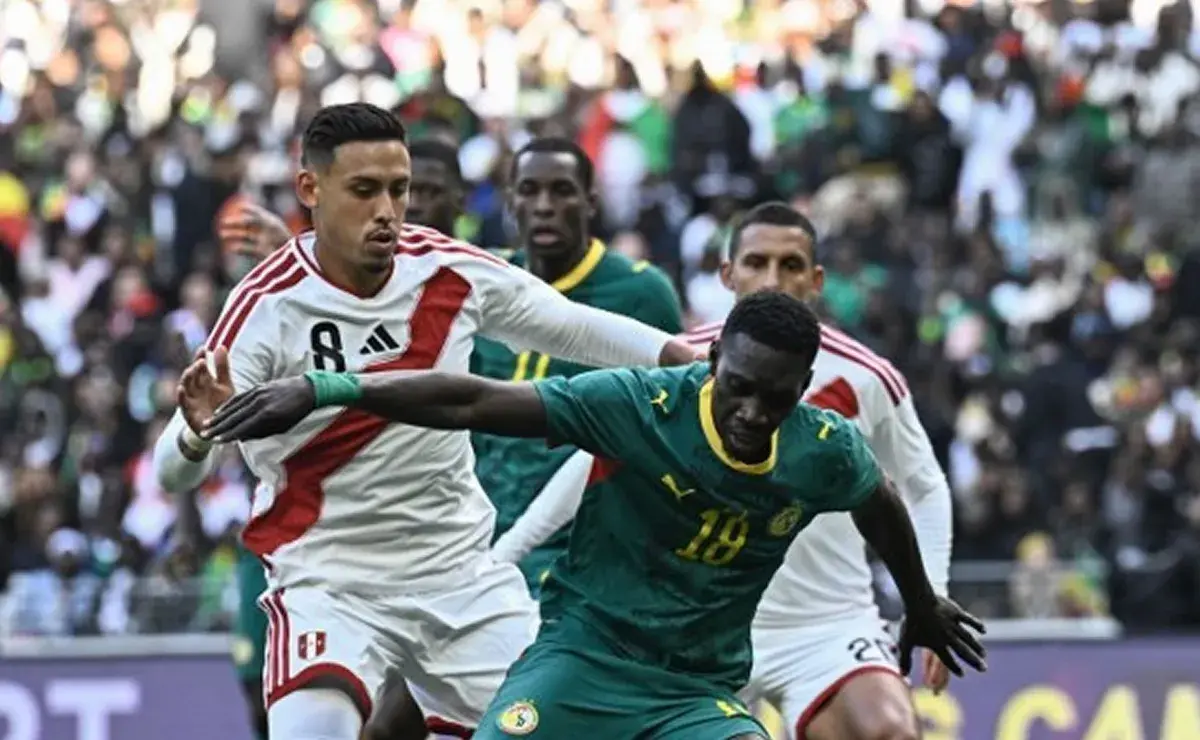 Noriega é titular na estreia de Mano Menezes, mas Peru perde para Senegal Noriega é titular na estreia de Mano Menezes, mas Peru perde para Senegal