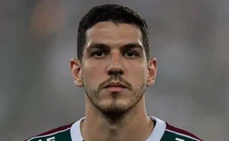 Palmeiras estuda alternativas a Nino e pode desistir do zagueiro, informa jornalista