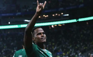 Palmeiras derrota o Botafogo com gol de Árias, mas sofre com a ‘lei do ex’ de Danilo