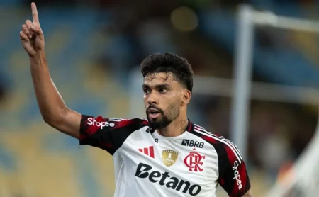 Paquetá almeja retomar títulos pelo Flamengo após cinco vice-campeonatos.