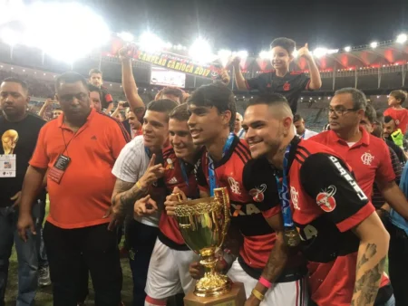Paquetá busca repetir título pelo Flamengo e acabar com a seca no retorno