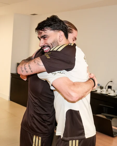 Paquetá lamenta saída de Filipe Luís do Flamengo: "Figura chave no meu retorno"