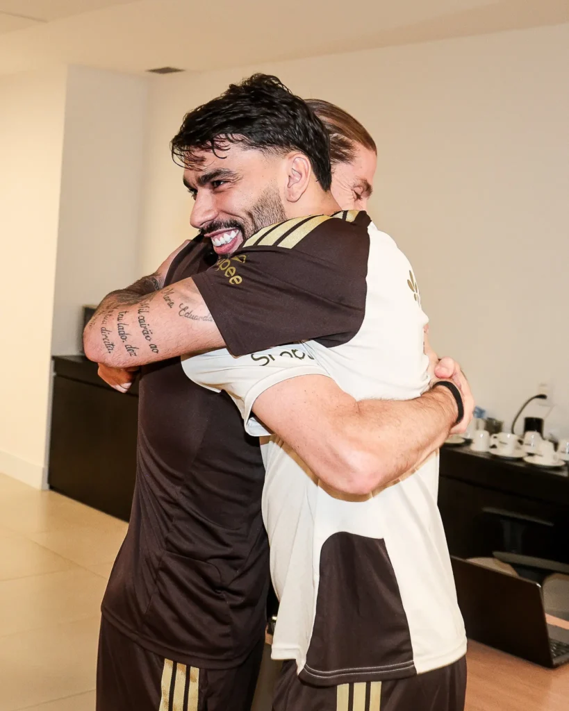 Paquetá lamenta saída de Filipe Luís do Flamengo: "Figura chave no meu retorno"