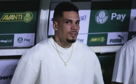 Paulinho anuncia retorno após Data Fifa e projeta reestreia pelo Palmeiras