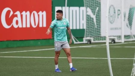 Paulinho se aproxima do retorno ao Palmeiras e demonstra confiança: "Estou me sentindo muito bem"