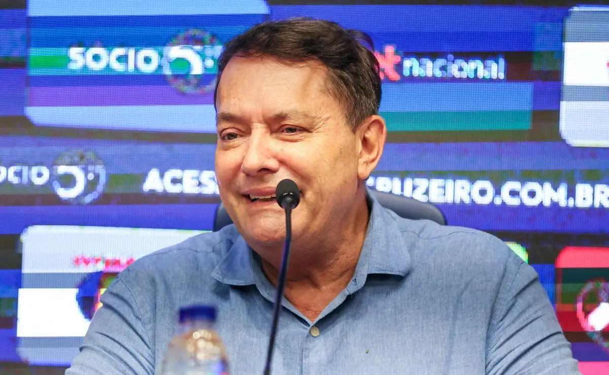 Pedro Lourenço aguarda Artur Jorge e define reforços do Cruzeiro apenas para o meio do ano Pedro Lourenço aguarda Artur Jorge e define reforços do Cruzeiro apenas para o meio do ano