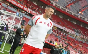 Pezzolano elogia Bernabei e Matheus Bahia após vitória do Internacional: “Podem jogar juntos”