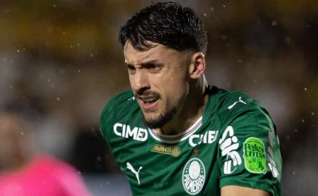 Piquerez perde espaço? Abel Ferreira intensifica rodízio no Palmeiras após queixa de dores musculares do uruguaio Piquerez perde espaço? Abel Ferreira intensifica rodízio no Palmeiras após queixa de dores musculares do uruguaio