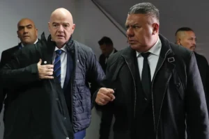 Presidente da Afa ironiza palco da Finalíssima: "Espanha quer o Bernabéu, eu quero o Monumental"