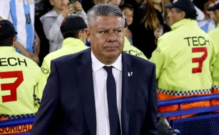 Presidente da AFA critica Botafogo e modelo de John Textor após entrevista polêmica