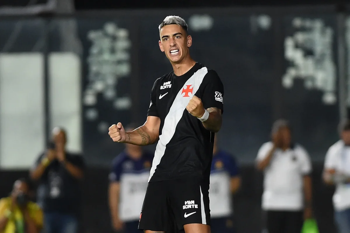 Puma: lateral do Vasco acolhe estrangeiros e reforça: Não estão sozinhos Puma: lateral do Vasco acolhe estrangeiros e reforça: "Não estão sozinhos"