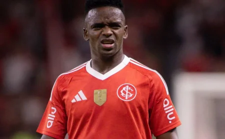 Racing aguarda punição da FIFA ao Internacional por dívida de R$ 5,2 milhões referente a Carbonero