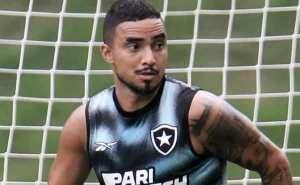 Rafael critica duramente Marlon Freitas após partida entre Palmeiras e Botafogo: "Inacreditável"