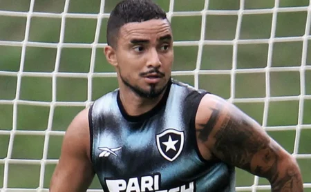 Rafael critica duramente Marlon Freitas após partida entre Palmeiras e Botafogo: "Inacreditável"