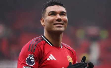 Rafinha busca Casemiro, mas volante não deseja retorno imediato ao São Paulo