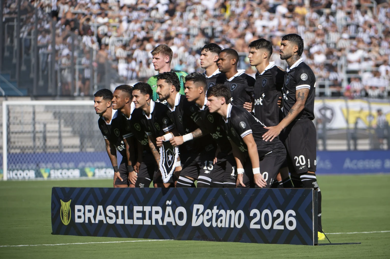 Raio-X: Botafogo em crise após 20 jogos em 2026 com técnico demitido e na zona de rebaixamento