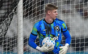 Raul ultrapassa Neto e Léo Linck em desempenho e lidera disputa por vaga no Botafogo