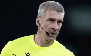 Árbitro Anderson Daronco detalha expulsão de Barboza em Flamengo x Botafogo após ofensa