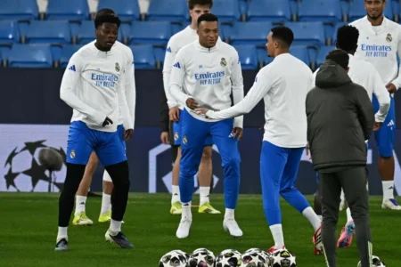 Real Madrid terá Mbappé de volta contra o City, o "melhor do mundo"