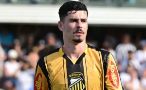 Reforço descartado: Rômulo não permanece no Santos após análise e concorrência.