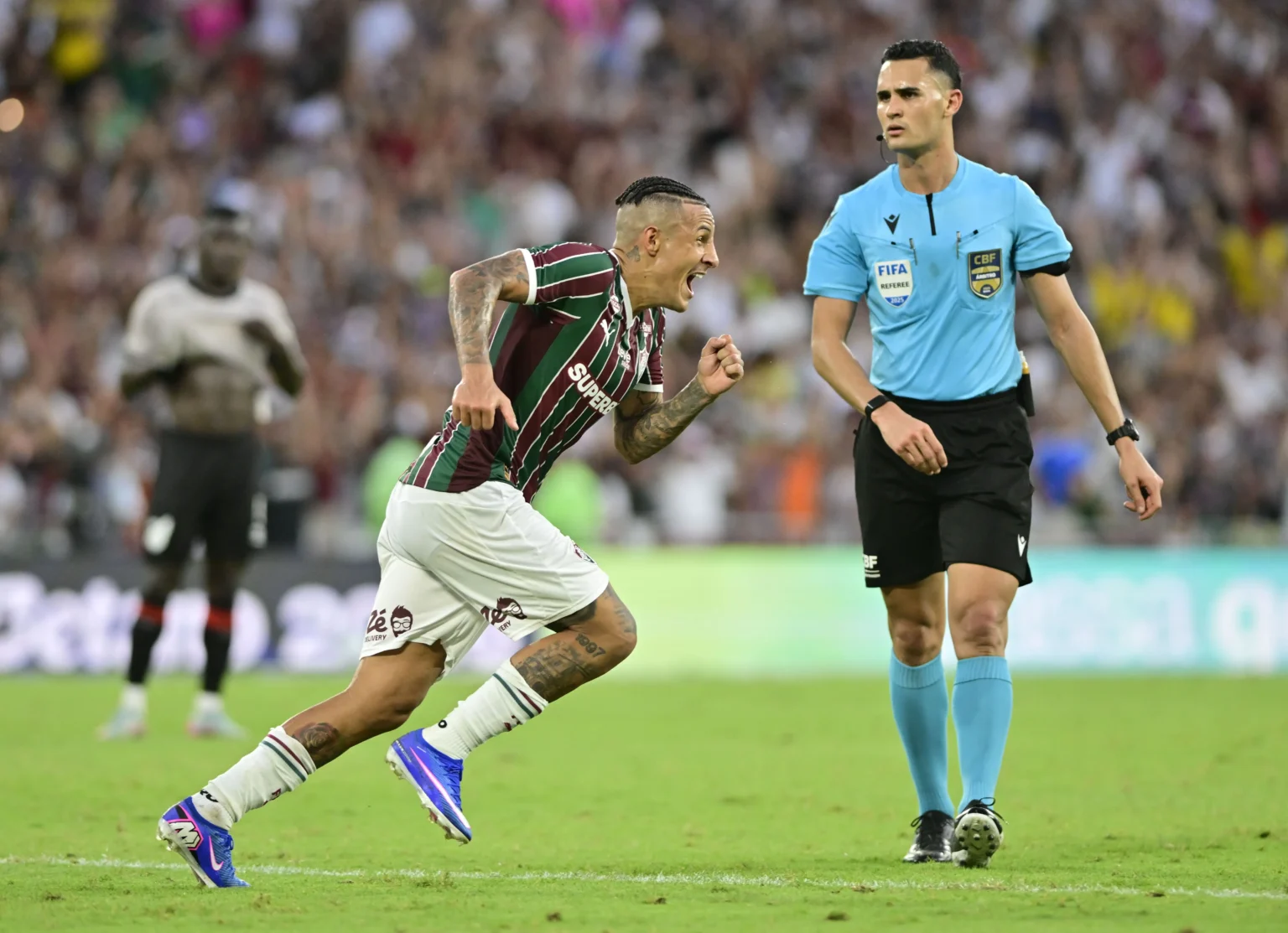 Renê ou Arana? Fluminense avalia alternativas para a disputa, e Zubeldía se manifesta.