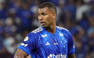 Renato Gaúcho e Vasco: clube busca Walace, ex-alvo do Grêmio