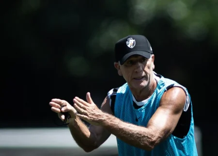 Renato Gaúcho, técnico do Vasco, lidera em vitórias no futebol brasileiro na última década: confira a lista Renato Gaúcho, técnico do Vasco, lidera em vitórias no futebol brasileiro na última década: confira a lista