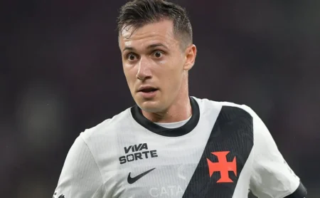 Renato Gaúcho defende Lucas Piton após vaias da torcida do Vasco: “Estava bem no jogo”