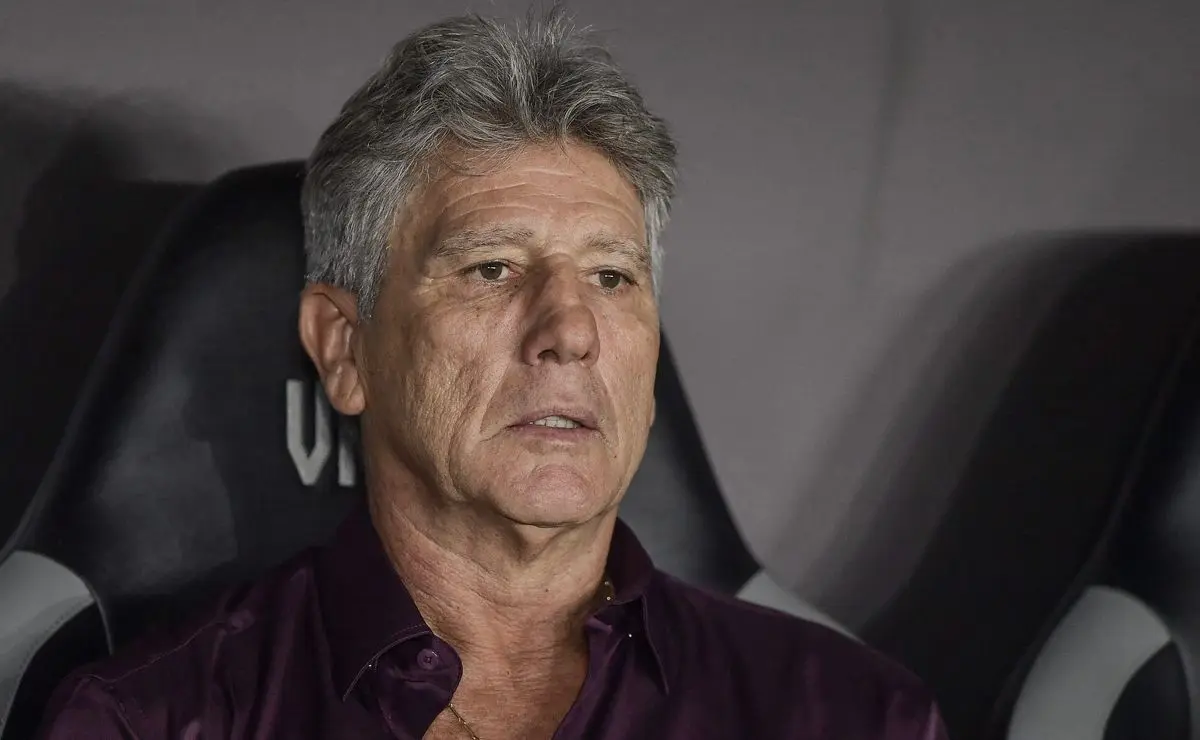 Renato Gaúcho terá desfalque de Thiago Mendes contra o Cruzeiro e define substituto Renato Gaúcho terá desfalque de Thiago Mendes contra o Cruzeiro e define substituto