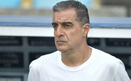 Renato Paiva faz revelação e critica novamente postura de John Textor: “Eu nunca me esqueço”