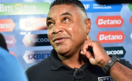 Revelações nos bastidores: conversa de Roger Machado no intervalo impulsiona São Paulo ao topo do Brasileirão