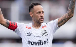 Rio Ferdinand elogia Neymar e o compara a Messi e Cristiano Ronaldo: “Nenhum deles fazia isso”