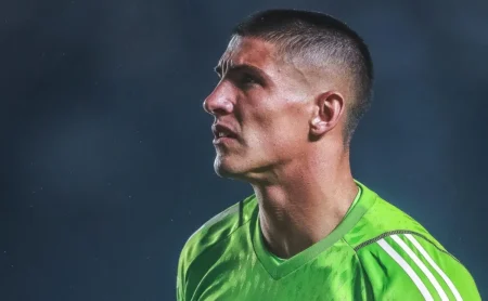 Rochet, do Internacional, na mira do River Plate e saída tem bastidores revelados