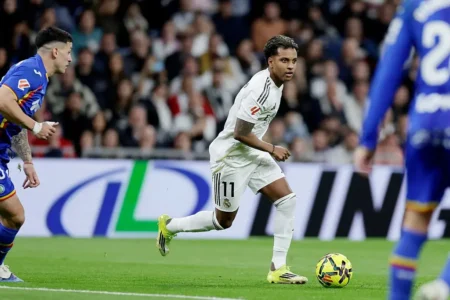 Rodrygo sofre ruptura de ligamento no joelho e é descartado da Copa do Mundo, informa imprensa europeia