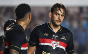 Roger Machado aprova e São Paulo define saídas de Luan e Tolói para 2027