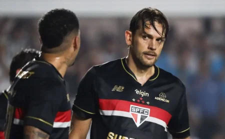 Roger Machado aprova e São Paulo define saídas de Luan e Tolói para 2027