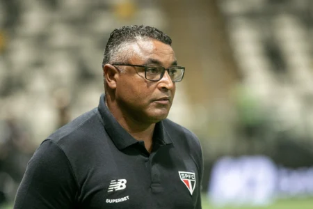 Roger Machado exalta São Paulo e lamenta revés para o Atlético-MG: "Difícil digerir"